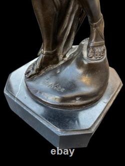 Sculpture en bronze Guerrier antique signé Noée H. 39 cm