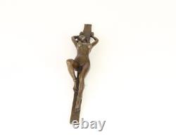 Sculpture érotique en bronze Art Déco d'une femme nue d'après J. Patoua