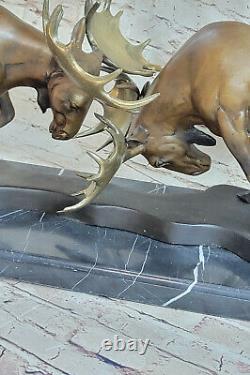 Signée Bronze Art Sculpture Statue Cerf Combat Renne Buck Bois Élan Moose