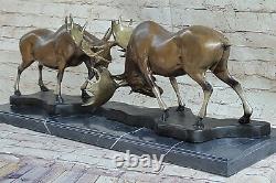 Signée Bronze Art Sculpture Statue Cerf Combat Renne Buck Bois Élan Moose