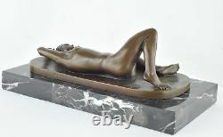 Statue Sculpture Athlete Sexy Style Art Deco Bronze massif Signe
