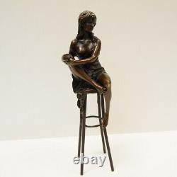 Statue Sculpture Demoiselle Sexy Style Art Deco Style Art Nouveau Bronze massif