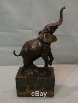 Statue Sculpture Elephant Animalier Style Art Deco Bronze massif Signe