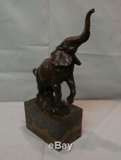 Statue Sculpture Elephant Animalier Style Art Deco Bronze massif Signe