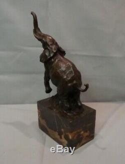 Statue Sculpture Elephant Animalier Style Art Deco Bronze massif Signe