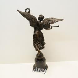 Statue Sculpture La victoire Style Art Deco Style Art Nouveau Bronze massif Sign