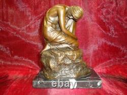 Statue Sculpture Nue Demoiselle Style Art Deco Style Art Nouveau Bronze massif