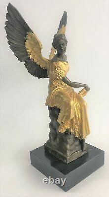 Statue Sculpture Winged Victoire Art Déco Style Art Nouveau Style Bronze Fonte