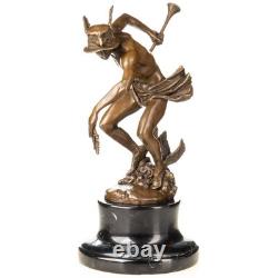 Statue en bronze d'Hermès Art déco sur un socle e marbre noir signée