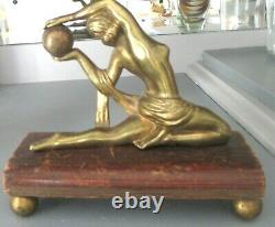 Statue sculpture figurine danseuse au ballon Nue Art Deco Bronze doré TBE 1930