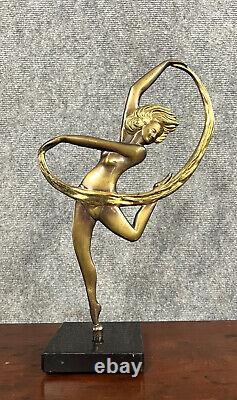 Superbe sculpture coquine époque Art Nouveau en bronze doré vers 1900