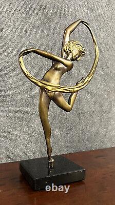 Superbe sculpture coquine époque Art Nouveau en bronze doré vers 1900