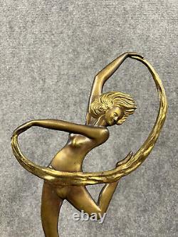 Superbe sculpture coquine époque Art Nouveau en bronze doré vers 1900