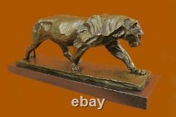 Véritable Bronze Métal Statue Sur Marbre Base Femelle Lion Sculpture Art Déco