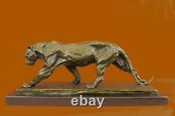 Véritable Bronze Métal Statue Sur Marbre Base Femelle Lion Sculpture Art Déco