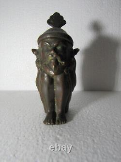 XIX Statue Sculpture Art d' Asie Boite pyrogène encrier Gnome en bronze