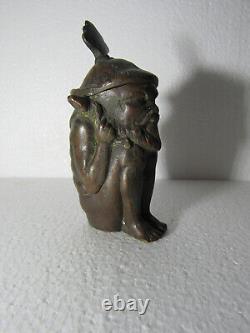 XIX Statue Sculpture Art d' Asie Boite pyrogène encrier Gnome en bronze